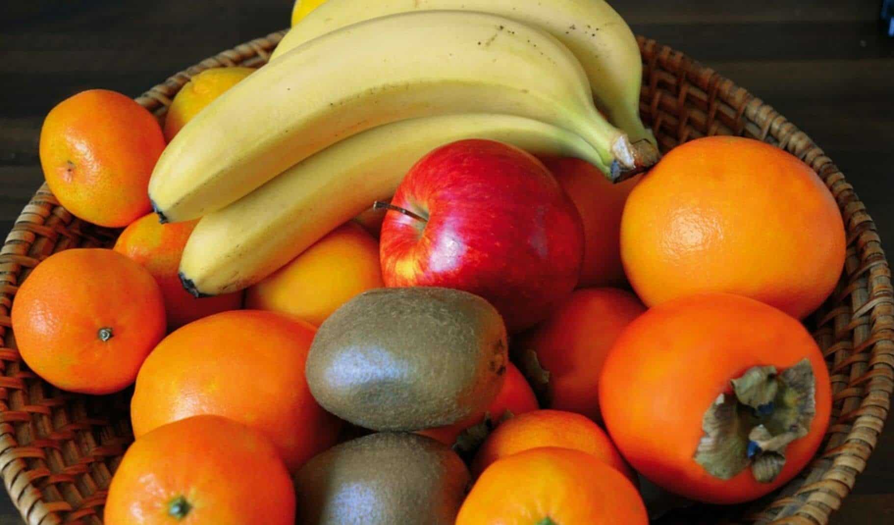 alimenti ricchi di fibra frutta
