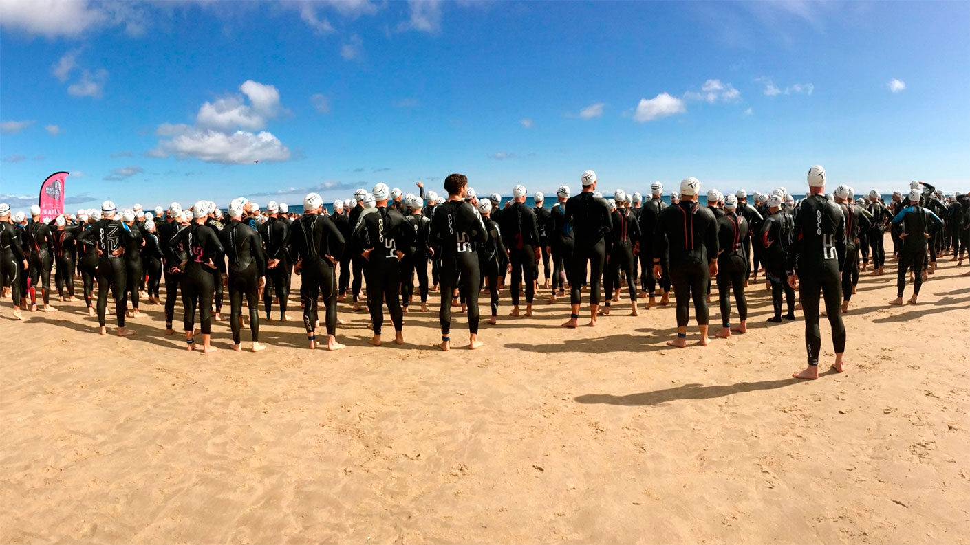 le 5 specialità del triathlon influiscono sul tipo di allenamenti e di conseguenza sull'alimentazione e il quantitativo di macronutrienti da assumere nella dieta