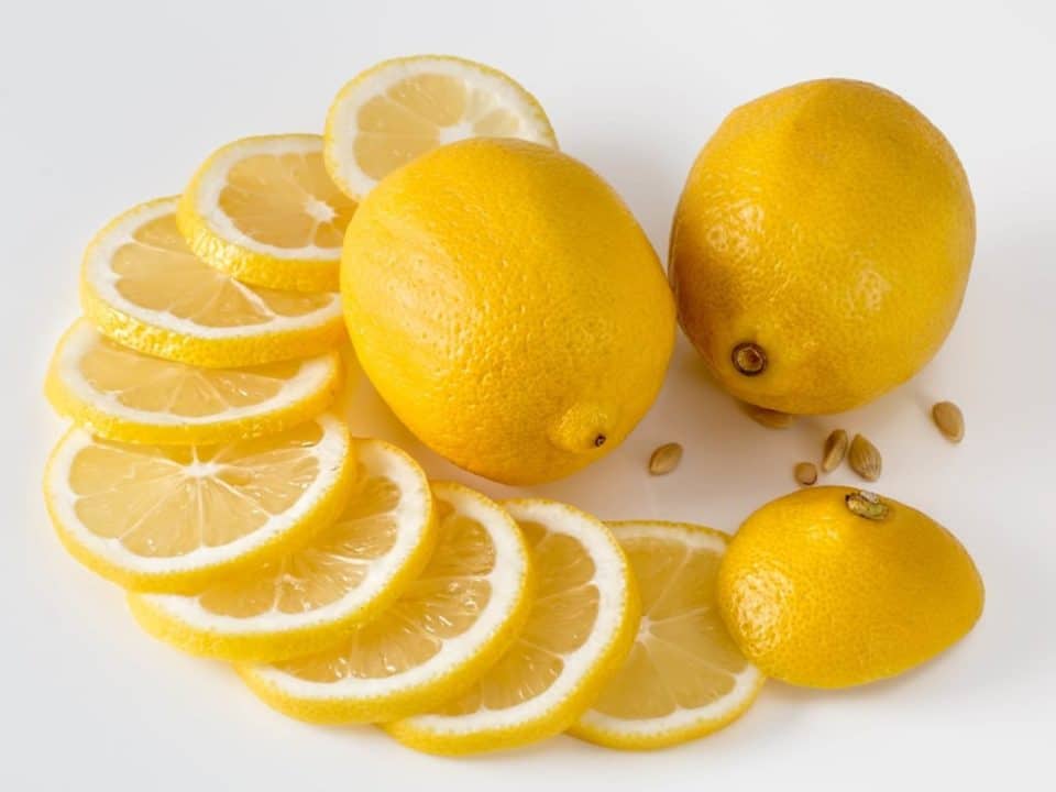 il limone acidifica il corpo
