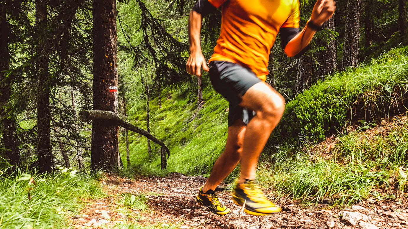alimentazione podismo corsa trail running, cosa mangiare prima durante e dopo gli allenamenti consigli del nutrizionista