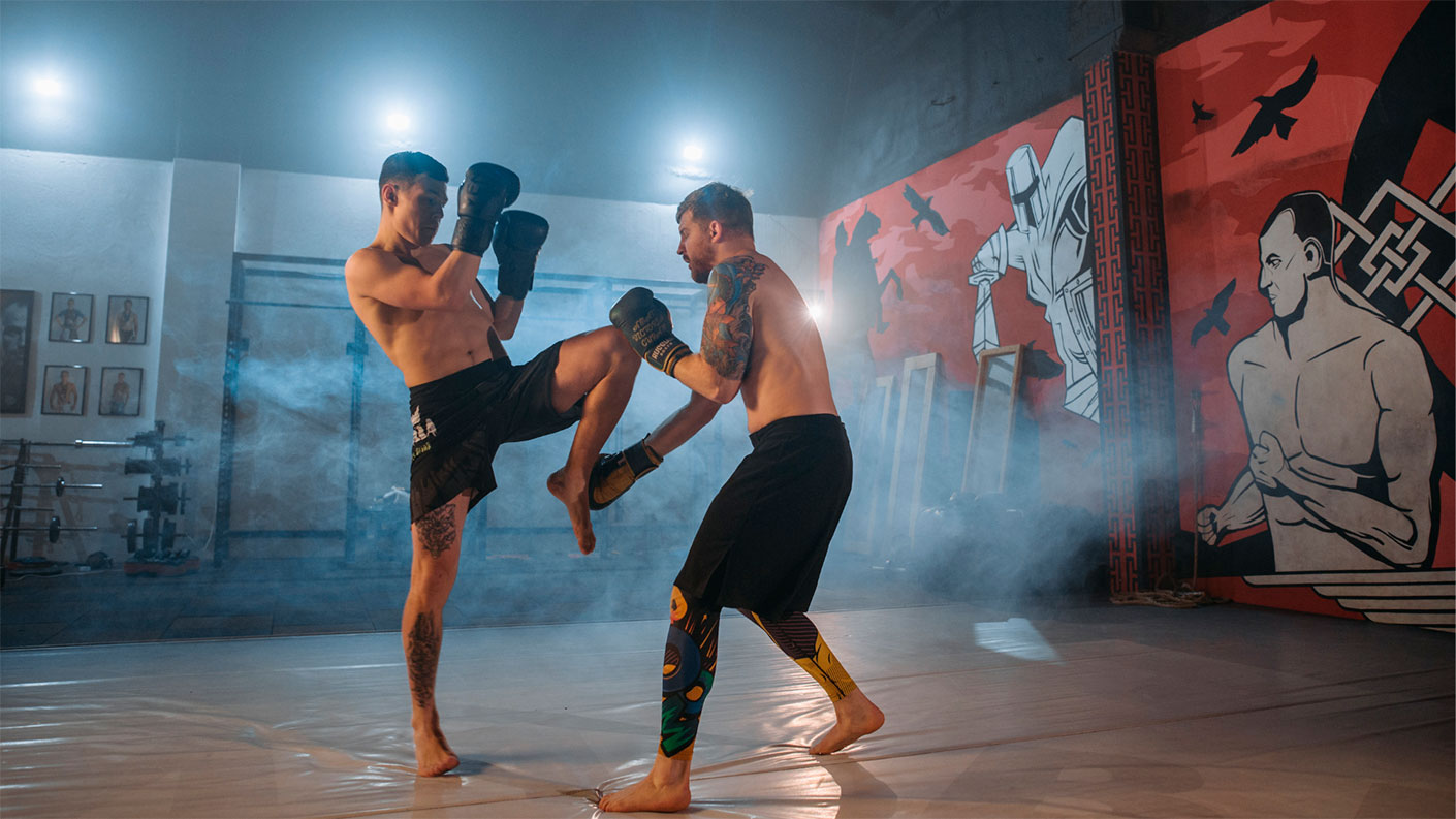preparazione atletica MMA e allenamenti con esercizi fisici e tecniche