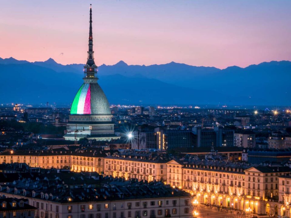 nutrizionista tennisti torino, foto della mole con profilo notturno della città al centro della scena internazionale grazie al Nitto ATP Finals